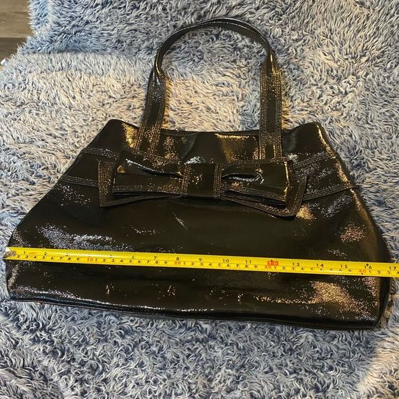 KATE SPADE SLEEK BLACK PATENT LEATHER HANDBAG CLAVERLY MARYANNE SHOULDER BAG - Picture 2 of 16